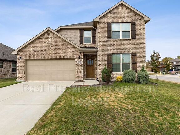 2nd image of 1833 Meadow Trail Ln
