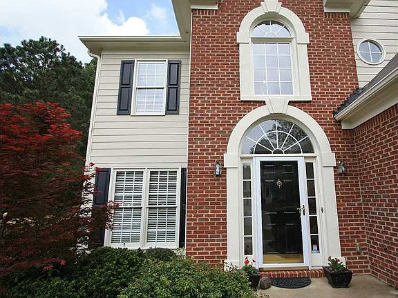 3rd image of 2023 Cambridge Dr