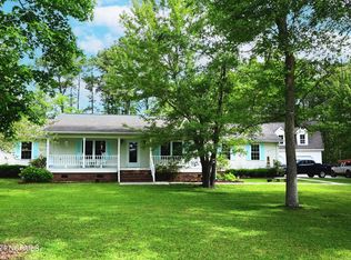 343 Straits Rd, Beaufort, NC 28516