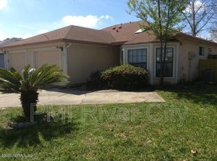 2388 Ironstone Dr E, Jacksonville, FL 32246