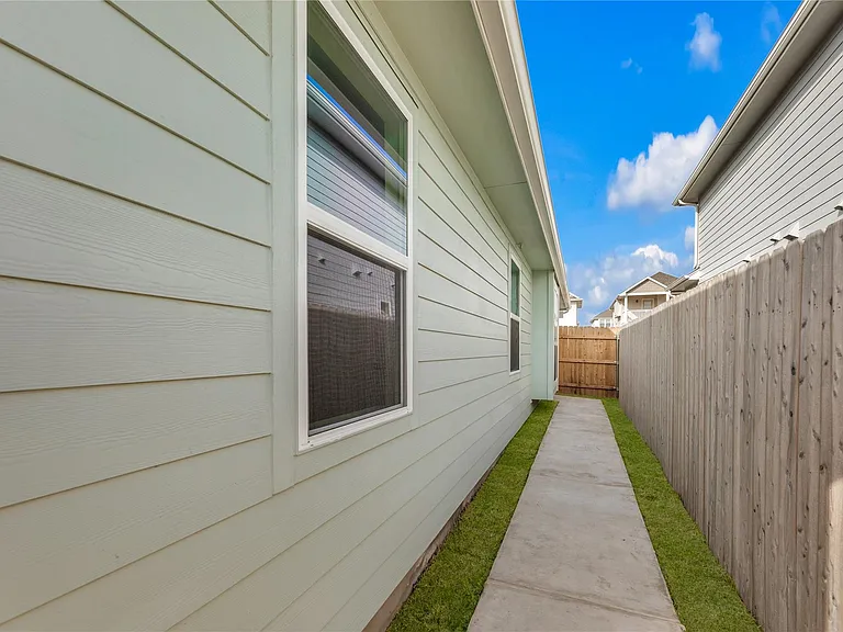 9505 Morning Iris Dr — Photo 26