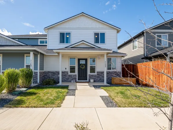 1153 Annalise St, Central Point, OR 97502