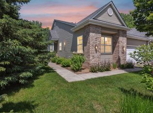1865 Merlot Curv, Eagan, MN 55122