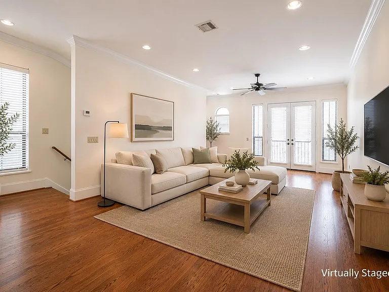 3119 Fairdale Oaks E — Photo 8