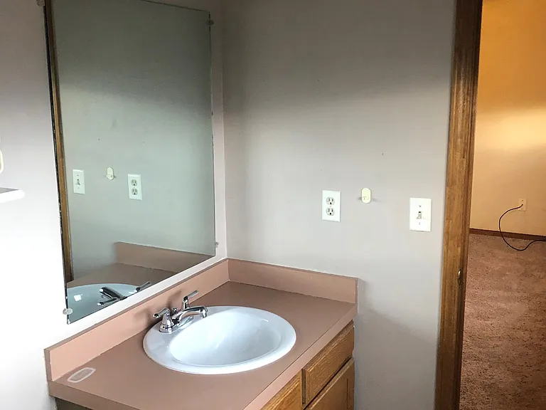 848 Elliott St — Photo 14
