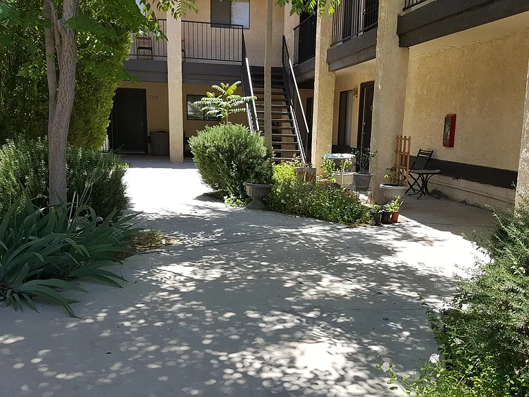 539 E Ridgecrest Blvd #H — Photo 17