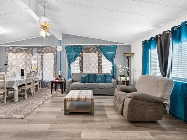 1251 Huntington Ave, Thermal, CA 92274
