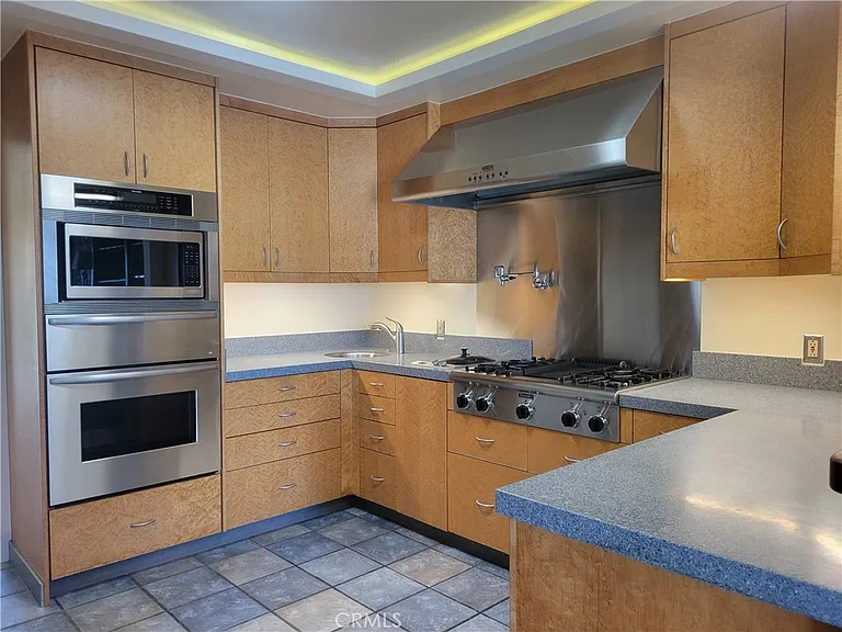 1884 Jaybrook Dr — Photo 17