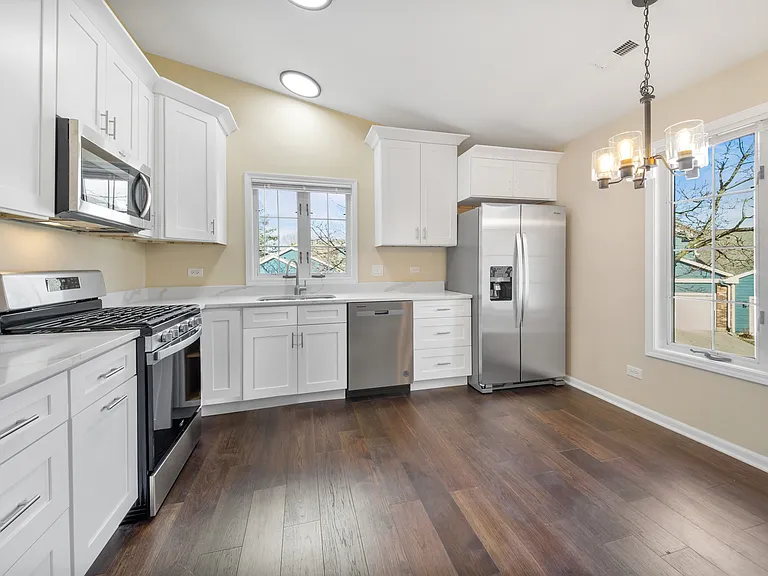 507 W Parkside Dr — Photo 3