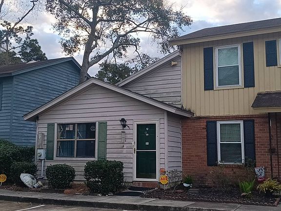 2nd image of 4 Seagull Ln