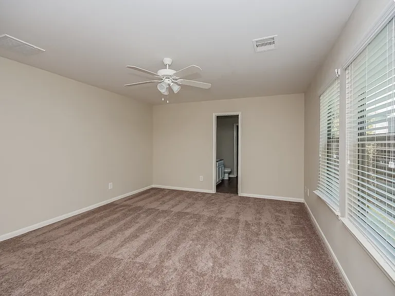 20730 Dickinson Manor Ln — Photo 2