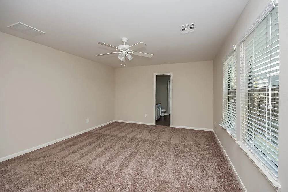 Building Photo - 20730 Dickinson Manor Ln