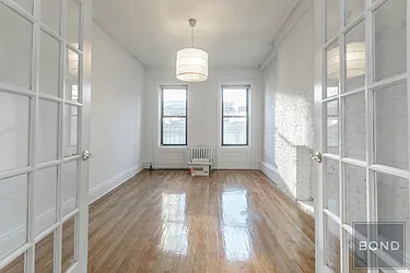 Rented by Bond New York