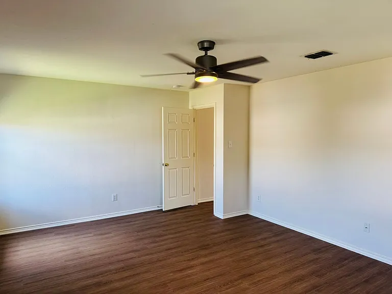 8943 Walnut Spgs — Photo 11