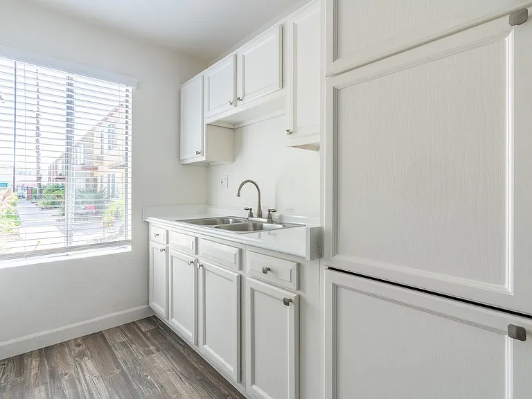Greentree Apartments — Photo 14