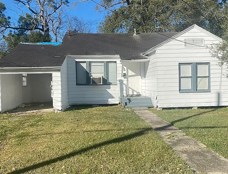 315 E Pipkin St — Photo 1