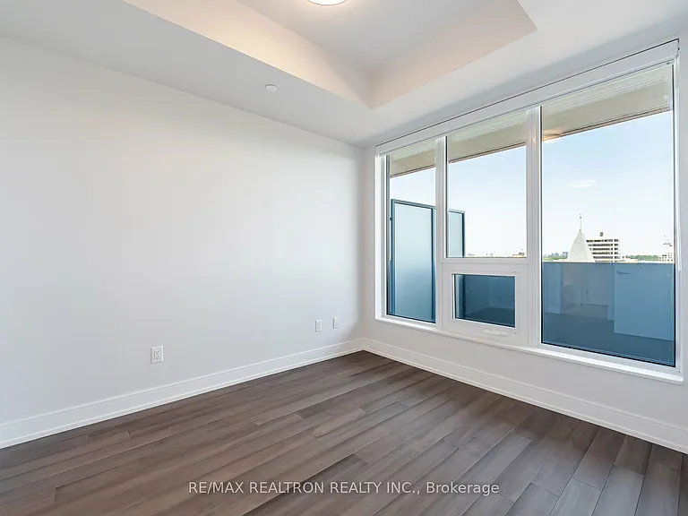2525 Bathurst St #811 — Photo 5