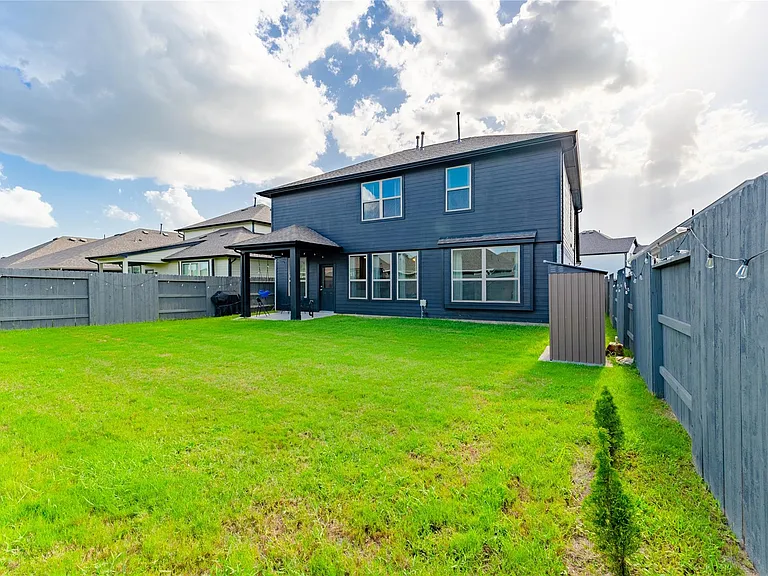8327 Threadfin Way — Photo 33