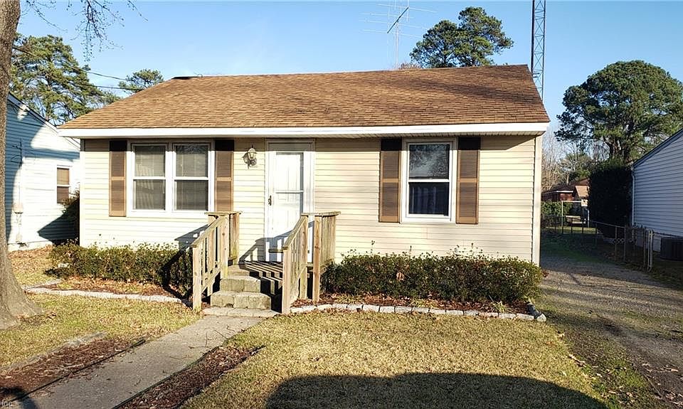 1st image of 1304 Willow Ave