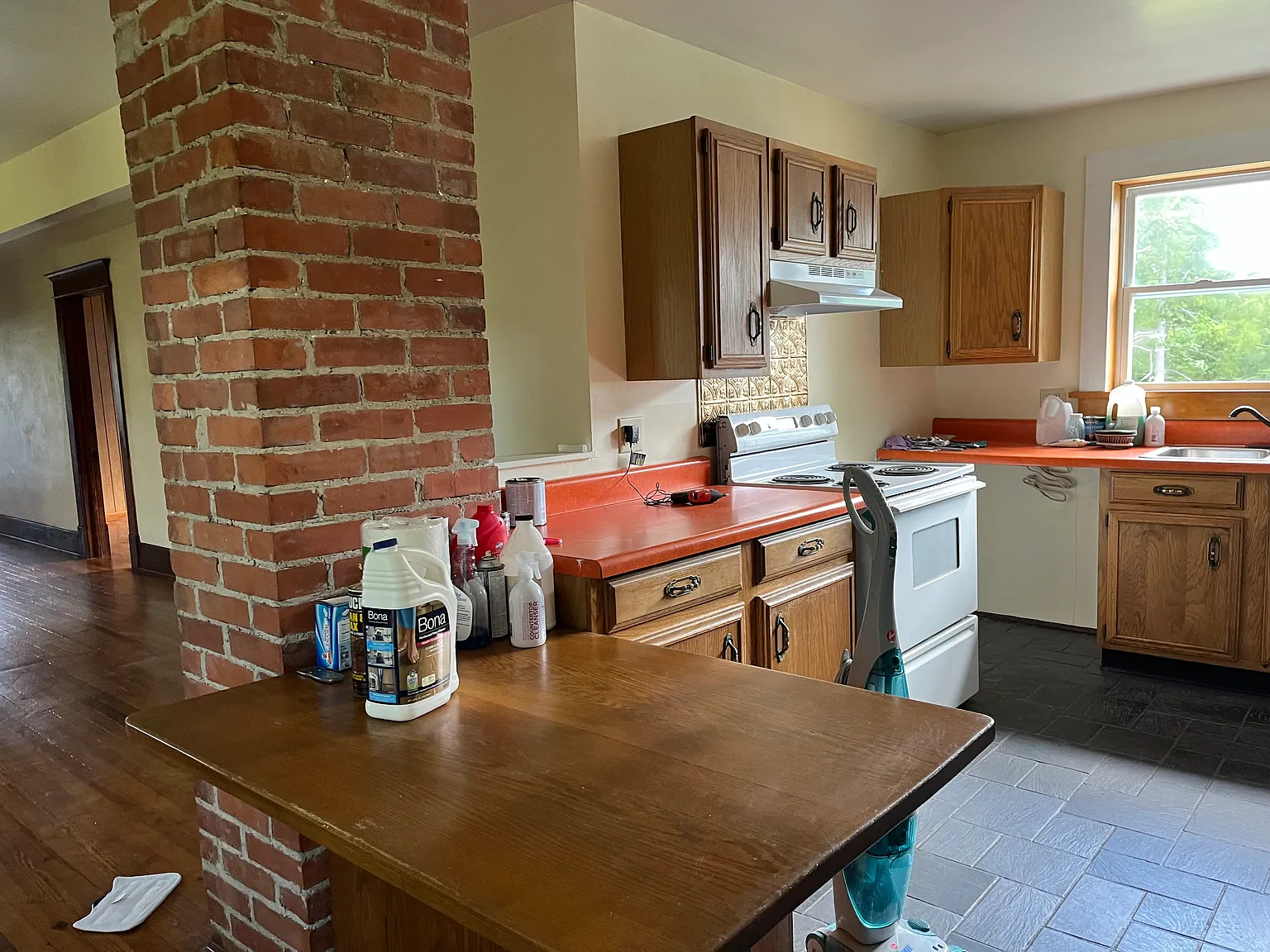 2 bed, 1300 sqft, $1,400 — Photo 4
