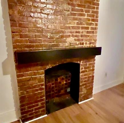 3rd image of 16 Ivy Pl #1