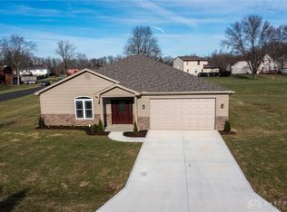 7793 Downey Ln, Dayton, OH 45426