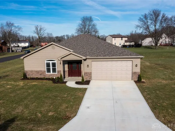 7793 Downey Ln, Dayton, OH 45426