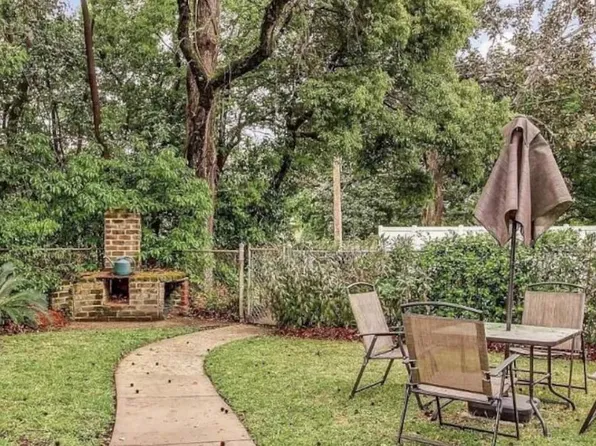 32 E 63rd St #32, Savannah, GA 31405