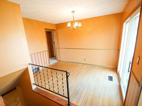 4th image of 1145 Greystone Ave N