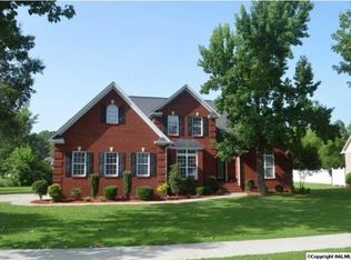 1001 Mill Race Rd, Guntersville, AL 35976