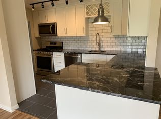 Beacon Hill 4 - 7522, Pittsburgh, PA 15221
