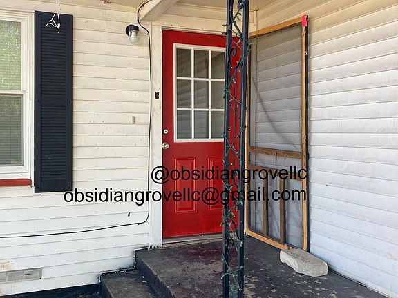 2nd image of 115 E Comay Cir