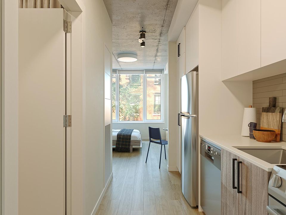 2nd image of 250 Besserer St #603