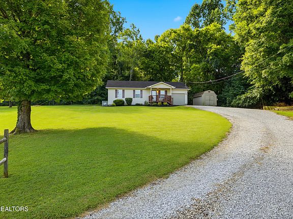 2nd image of 225 Freda Dale Cir