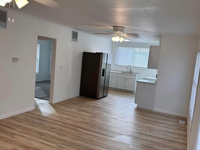 1516 E Cummins Ave — Photo 10