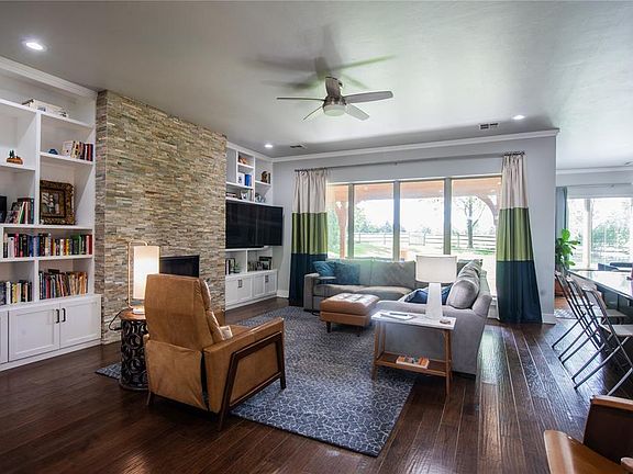 4th image of 640 Wildmeadow Dr