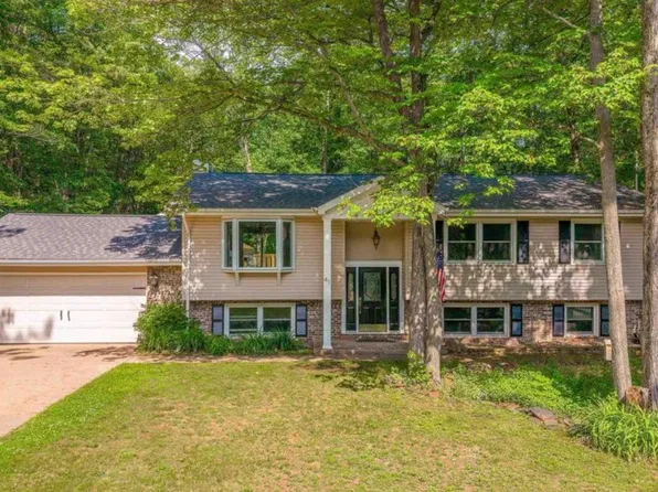 41 Elder Dr, Marquette, MI 49855