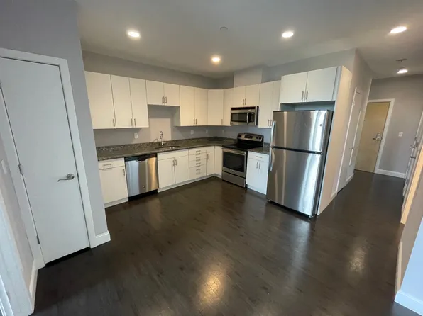 431 River Street, 431 River St #757df9b02, Waltham, MA 02453