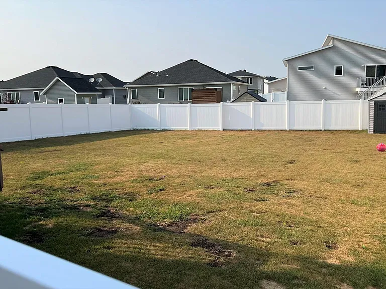 800 Cathy Dr W — Photo 6
