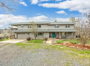 4040 Dark Hollow Rd, Medford, OR 97501