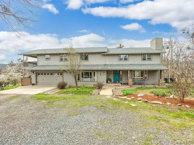 4040 Dark Hollow Rd, Medford, OR, 97501