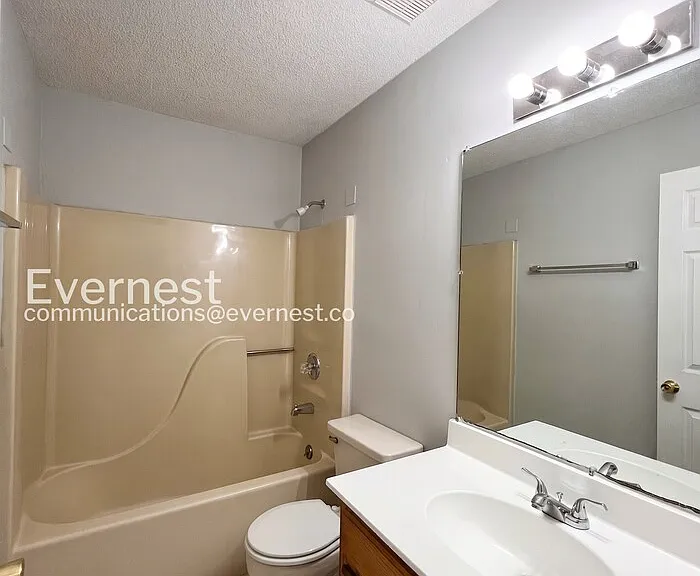 3285 Edenshire Ln — Photo 15