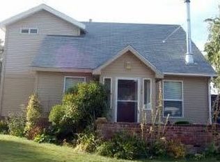 606 C St, Pinehurst, ID 83850