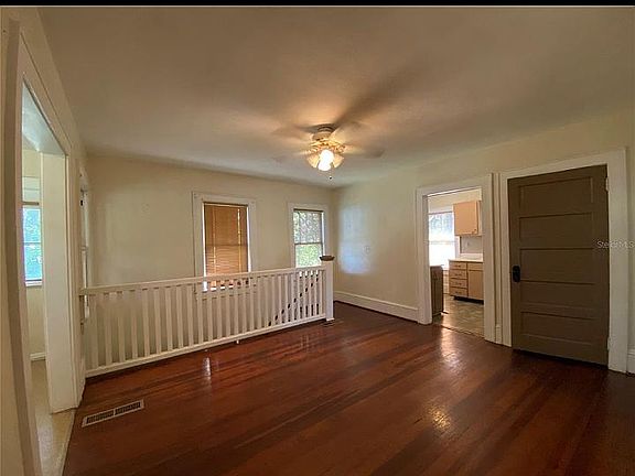 2nd image of 909 Jones St