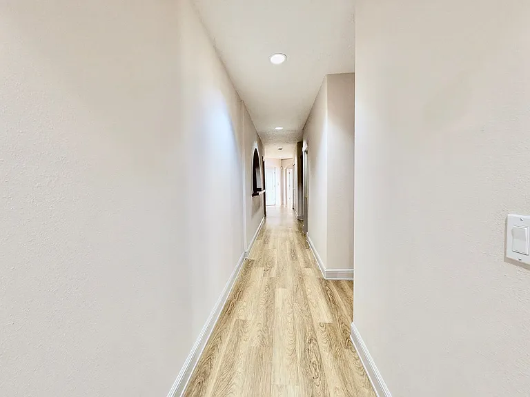 3014 NW Chapin Dr — Photo 49