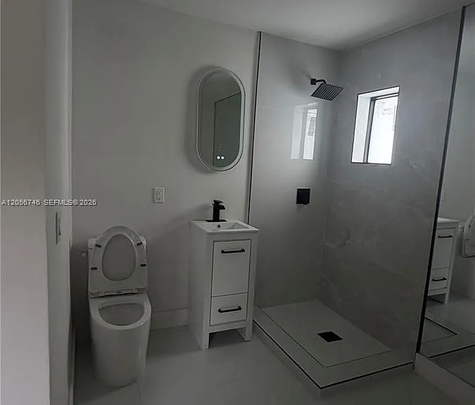 935 SW 72nd Ave — Photo 7