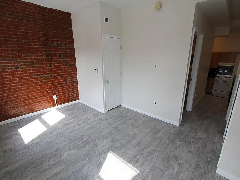 729 S 16th St #3 — Photo 10