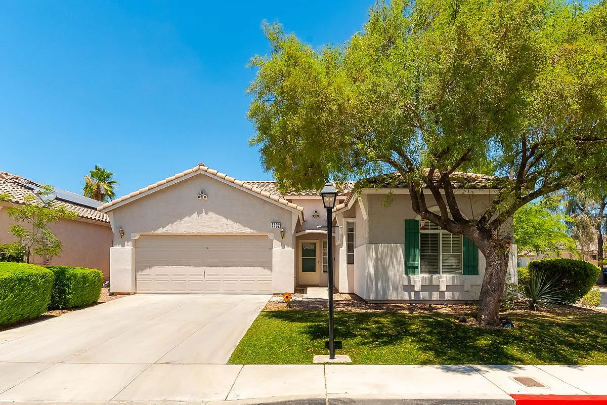 4 bed, 2.0 bath, 1899 sqft, $2,950 — Photo 1