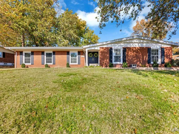 834 Westwood Dr, Ballwin, MO 63011