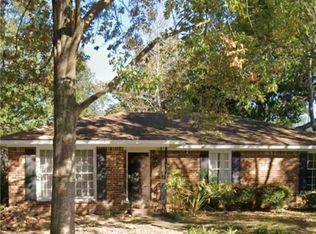 208 E 52nd St, Savannah, GA 31405